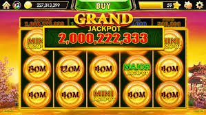 Dealer live kasino yang ramah melayani pemain dengan meja blackjack dalam siaran streaming